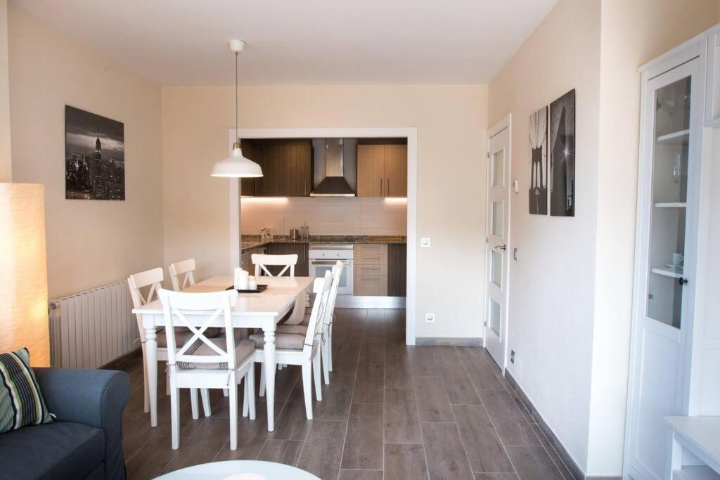 Seahomes Vacations - Seafront Fenals With Pkg Apartment Lloret de Mar
