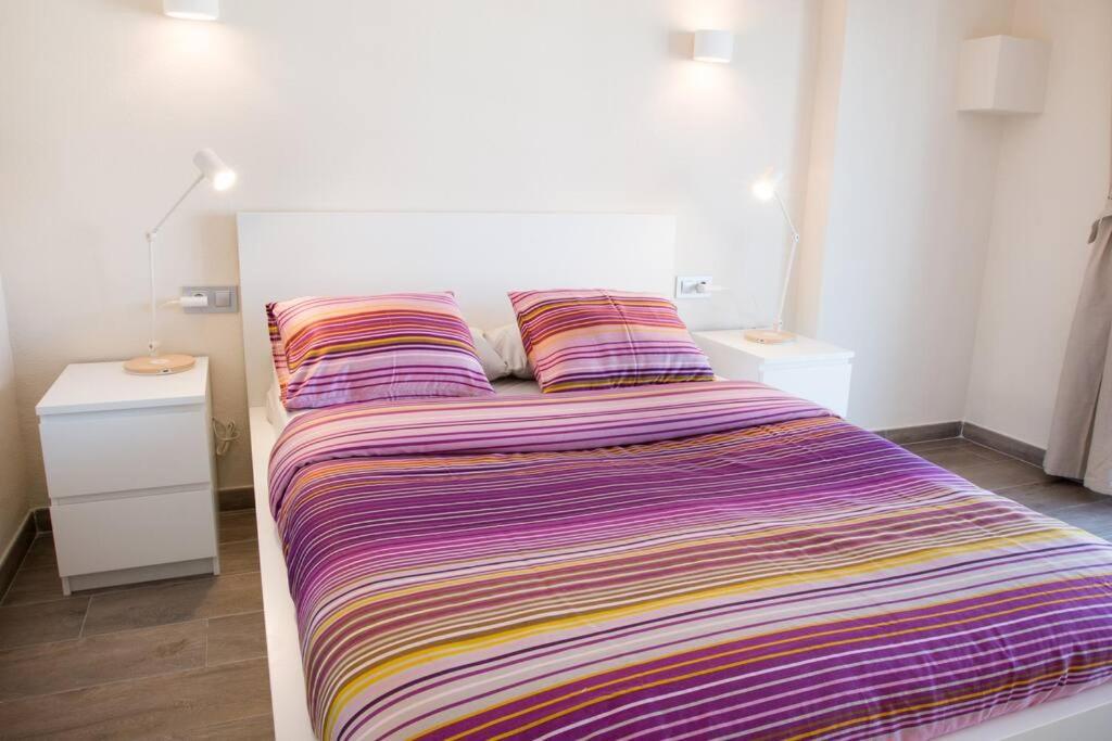 Apartment Seahomes Vacations - Seafront Fenals With Pkg *